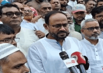 টাঙ্গাইলে অনিয়মের অভিযোগে সুলতান সালাউদ্দিন টুকুর হাসপাতাল ও মেডিকেল কলেজ পরিদর্শন