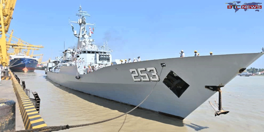 চট্টগ্রাম বন্দরে পাকিস্তান নৌবাহিনীর (PNS SAIF) জাহাজ