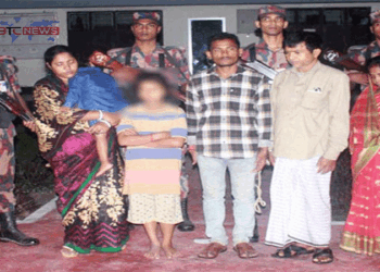 দিনাজপুরের ফুলবাড়ী সীমান্তে ভারতীয় নাগরিকসহ আটক-৬