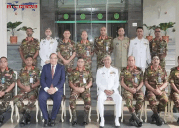 সেনাপ্রধানের সঙ্গে পাকিস্তান নৌবাহিনী প্রধানের সাক্ষাৎ