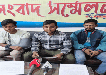 মোহনপুরে জমি নিয়ে রক্তক্ষয়ী সংঘর্ষ: এক পরিবারের ৭–৮ জন গুরুতর আহত