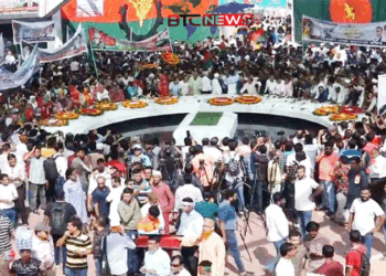 শহীদ প্রেসিডেন্ট জিয়াউর রহমানের মাজারে সর্বস্তরের জনতার ঢল