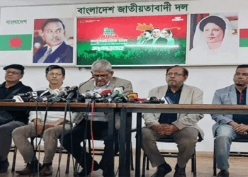 খালেদা জিয়ার শারীরিক অবস্থা সঙ্কটাপন্ন, বিদেশ নেয়ার মতো অবস্থা নেই : মির্জা ফখরুল