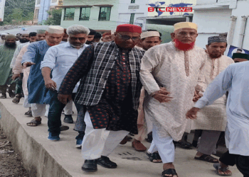 বাগমারায় জামায়াতের প্রার্থী ডাঃ বারীর গণসংযোগ ও মতবিনিময়