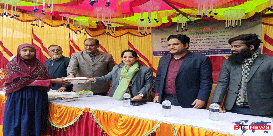 আটোয়ারীতে সরকারি প্রাথমিক বিদ্যালয়ে ফিডিং কর্মসূচির শুভ উদ্বোধন