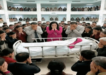 খালেদা জিয়ার শেষ মুহূর্তে তারেক রহমানসহ যারা পাশে ছিলেন