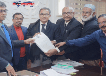 পাবনা–৫ আসনে মনোনয়নপত্র জমা দিলেন এ্যাডভোকেট শামছুর রহমান শিমুল বিশ্বাস