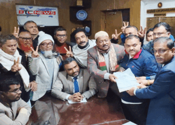 দিনাজপুর-৩ আসনে খালেদা জিয়ার পক্ষে মনোনয়নপত্র দাখিল