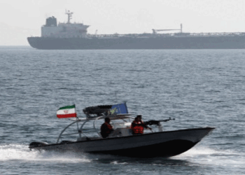 পারস্য উপসাগরে ৪০ লাখ লিটার তেলসহ বিদেশি ট্যাংকার জব্দ করলো ইরান