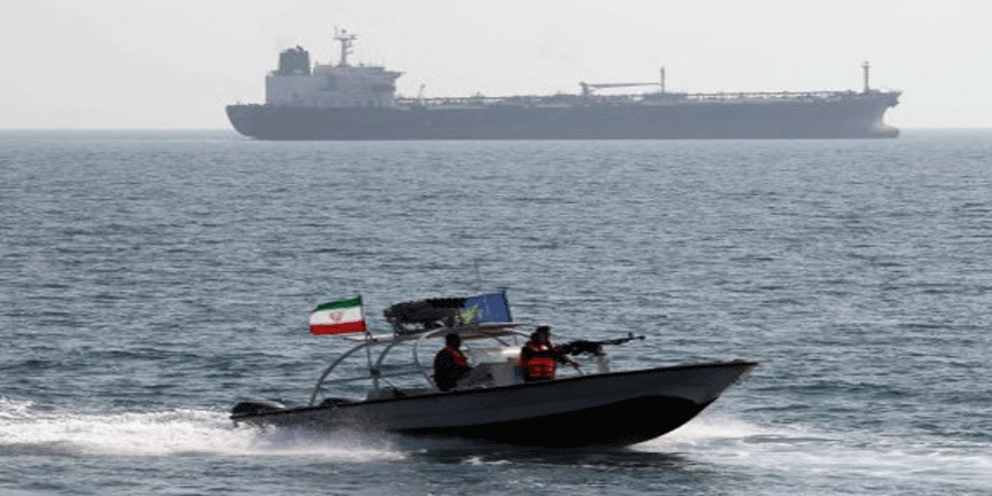 পারস্য উপসাগরে ৪০ লাখ লিটার তেলসহ বিদেশি ট্যাংকার জব্দ করলো ইরান