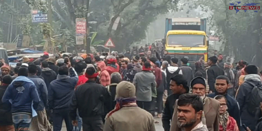কাউনিয়ায় বাসের ধাক্কায় অটোচালক নিহত, সড়ক অবরোধ