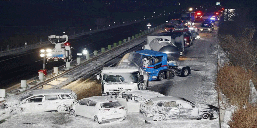 জাপানে দুই ট্রাকের সংঘর্ষের পর একই স্থানে দুর্ঘটনার কবলে ৫০টি যানবাহন