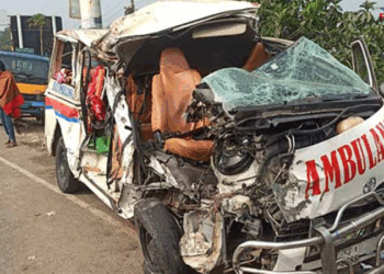 ভাঙ্গায় ট্রাক–অ্যাম্বুলেন্সের মুখোমুখি সংঘর্ষে নিহত-৩, আহত-২