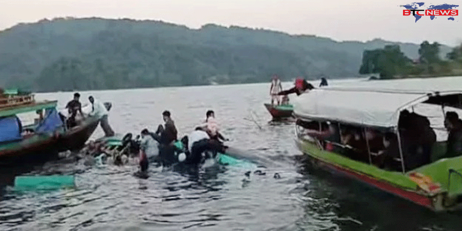 কাপ্তাই হ্রদে ১৯জন পর্যটকবাহী নৌকা (ইঞ্জিনচালিত) ডুবি
