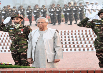 জাতীয় স্মৃতিসৌধে প্রধান উপদেষ্টার শ্রদ্ধা নিবেদন