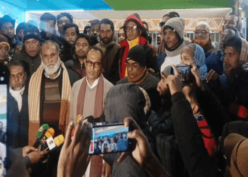 চাঁপাইনবাবগঞ্জ-২ আসনে বিএনপি ও জামায়াত প্রার্থীর মনোনয়নপত্র জমা