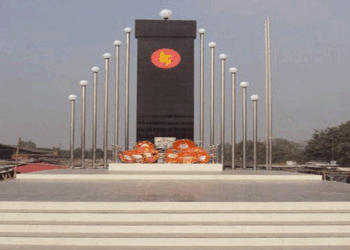 সান্তাহারে বাঙালীর অনেক ইতিহাসের সাক্ষ্য বহন করছে স্বাধীনতা স্মৃতিস্তম্ভ