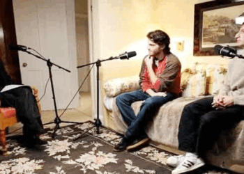 বাবাকে হয়তো আর কখনো দেখতে পাবো না : ইমরান খানের দুই ছেলে