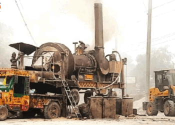 রাজবাড়ীতে সড়ক সংস্কার কাজে ভয়াবহ বায়ুদূষণ, অতিষ্ঠ জনজীবন