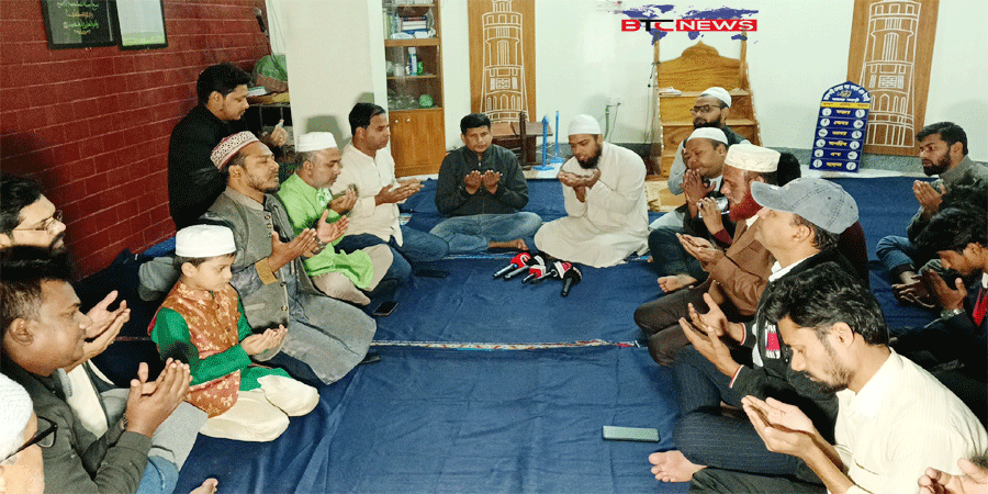 বেগম খালেদা জিয়ার রোগমুক্তি কামনায় আরইউজের দোয়া মাহফিল