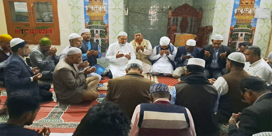 শিক্ষক কর্মচারী ঐক্যজোটের উদ্যোগে আদমদীঘিতে বেগম খালেদা জিয়ার রোগমুক্তি কামনা করে দোয়া অনুষ্ঠিত