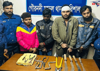 বরিশালে ডাকাতির প্রস্তুতিকালে স্থানীয়দের গণপিটুনির শিকার ৪ যুবক