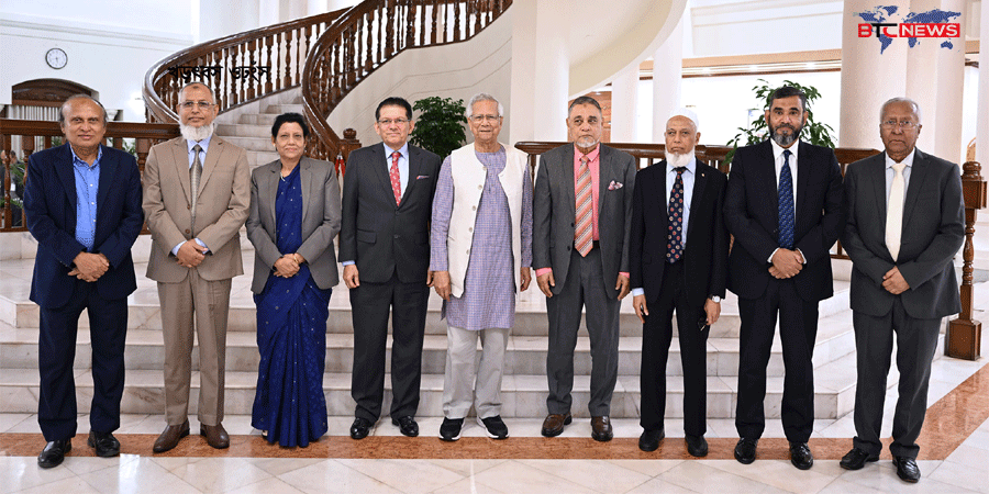 নির্বাচন ও গণভোটের প্রস্তুতি সম্পর্কে প্রধান উপদেষ্টাকে জানালেন সিইসি