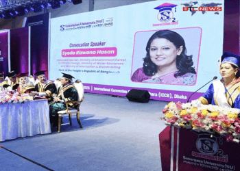 ডিগ্রি শুধু চাকরির জন্য নয়, দেশ ও প্রকৃতির দায়িত্ব নেওয়ার অঙ্গীকার : তথ্য উপদেষ্টা