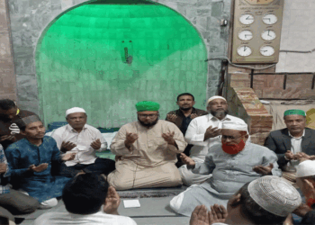 বেগম খালেদা জিয়ার দ্রুত রোগমুক্তি কামনায় হামজারবাগ জামে মসজিদে দোয়া