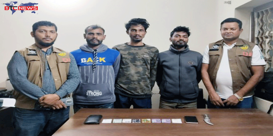 রাজশাহীতে তিন ছিনতাইকারী গ্রেফতার; চাকু মোবাইল মোটরসাইকেল জব্দ