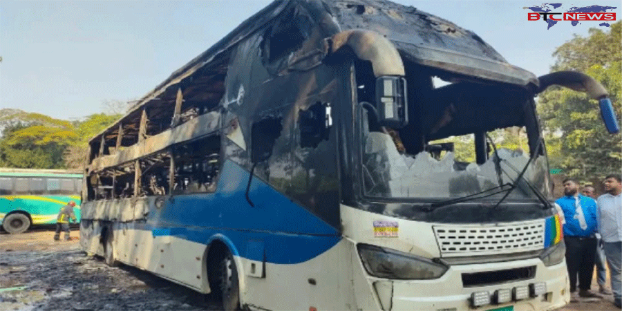 কক্সবাজারে পার্কিংয়ে দাঁড়িয়ে থাকা বাসে আগুন, ভেতরে ছিল হেলপার