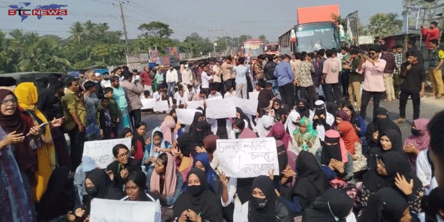 দ্বিতীয় দিনেও ঢাকা-বরিশাল মহাসড়কে শিক্ষার্থীদের অবরোধ, যানজটে দুর্ভোগ