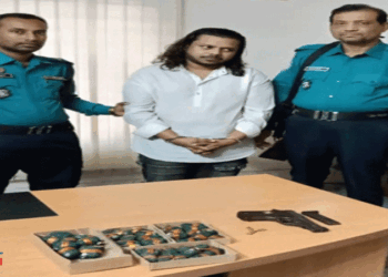 ওসমান হাদিকে হত্যা: মোটরসাইকেলচালক আলমগীরের ‘এক সহযোগীকে’ অস্ত্রসহ গ্রেপ্তার