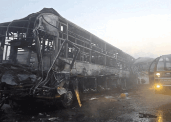 ঘন কুয়াশায় ভারতের এক্সপ্রেসওয়েতে ১০ গাড়ির সংঘর্ষ, নিহত-৪