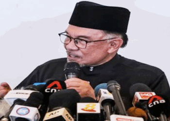 থাইল্যান্ড-কম্বোডিয়াকে সংলাপের আহ্বান আনোয়ার ইব্রাহিমের