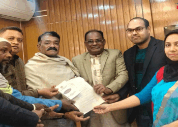 পঞ্চগড়ে রাশেদ প্রধানের পক্ষে মনোনয়নপত্র সংগ্রহ