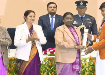 রাষ্ট্রপতির হাত থেকে ‘বাল’ পুরস্কার নিলেন সূর্যবংশী