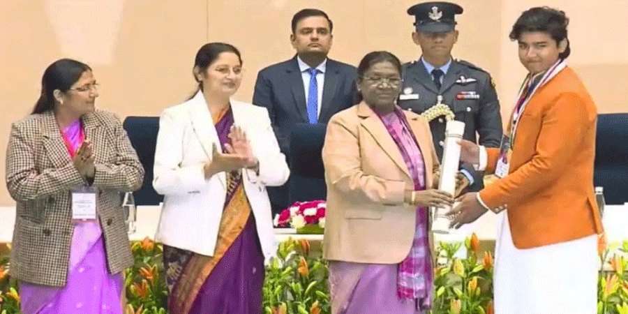 রাষ্ট্রপতির হাত থেকে ‘বাল’ পুরস্কার নিলেন সূর্যবংশী