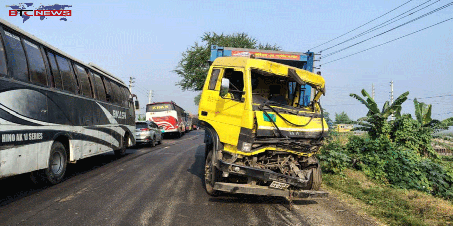 ভাঙ্গায় ফলবোঝাই পিকআপ-কাভার্ডভ্যানের সংঘর্ষে নিহত-১