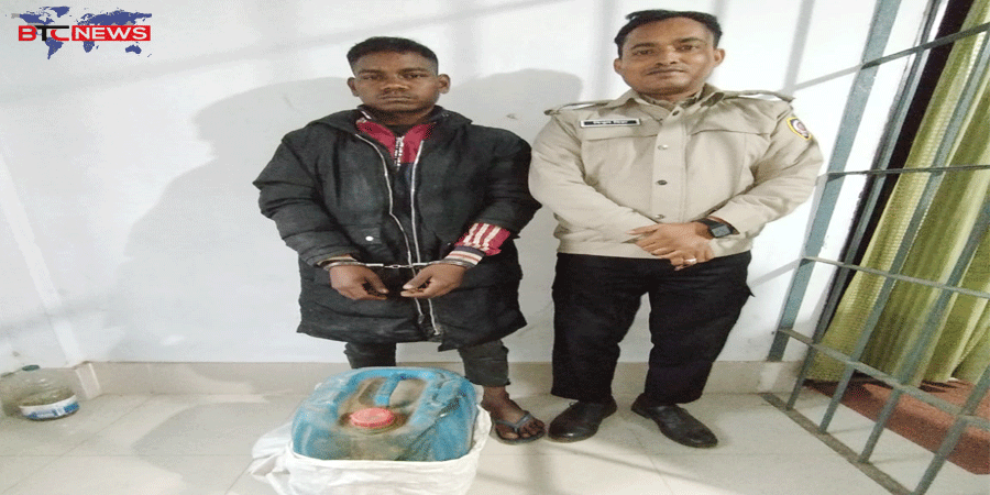 আদমদীঘিতে চোলাই মদসহ মাদক কারবারি গ্রেপ্তার