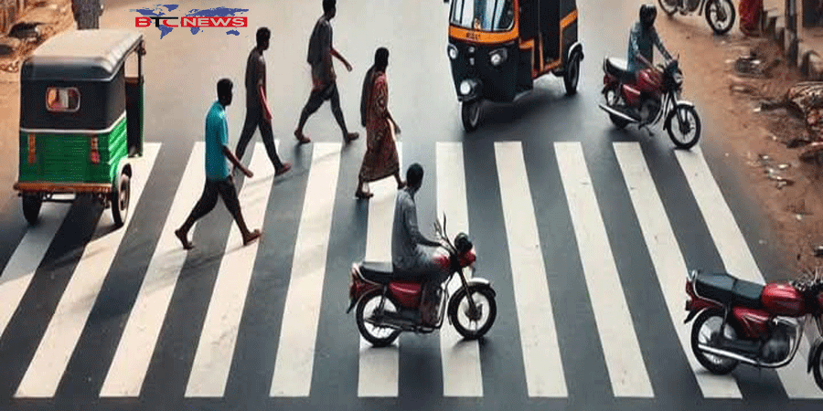 সান্তাহার পৌর শহরে পায়ে হাটার পথ ফুটপাত নেই। নেই জেব্রা ক্রসিং