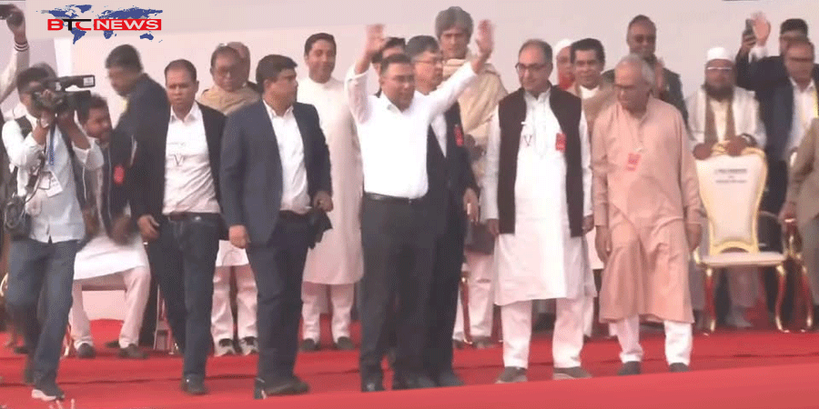 গণসংবর্ধনা মঞ্চে তারেক রহমান