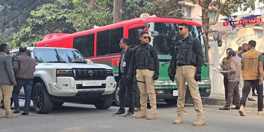 তারেক রহমানের বাসার সামনে প্রস্তুত বিশেষ বুলেট প্রুফ গাড়ি