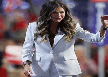 যুক্তরাষ্ট্রে ভ্রমণ নিষেধাজ্ঞায় যুক্ত হচ্ছে আরও বহু দেশ, তালিকায় কারা?