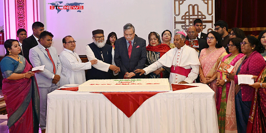 বড়দিন উপলক্ষে বঙ্গভবনে শুভেচ্ছা বিনিময় করলেন রাষ্ট্রপতি