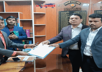 ১০ম গ্রেড বাস্তবায়নের দাবীতে উপদেষ্টাকে স্মারকলিপি