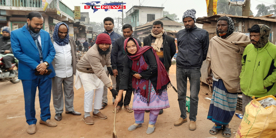 বকশীগঞ্জ পৌরসভার জনগুরুত্বপূর্ণ দুই রাস্তার সংস্কার কাজের উদ্বোধন 