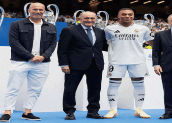 জিদানের সঙ্গে এমবাপের তুলনার সুযোগ দেখেন না লেবাফ