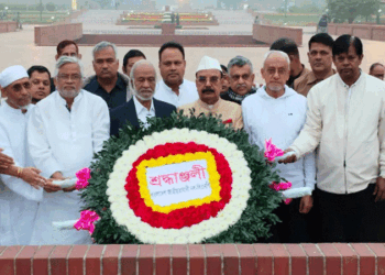 নিয়ম মেনে জাতীয় স্মৃতিসৌধে তারেক রহমানের পক্ষে শ্রদ্ধা নিবেদন