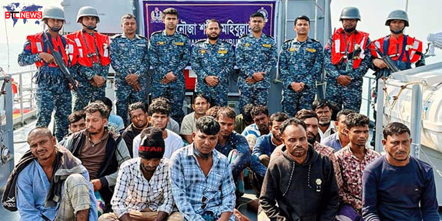 মিয়ানমারে সিমেন্ট বোঝাই দুটি বোটসহ ২৩ চোরাকারবারি আটক